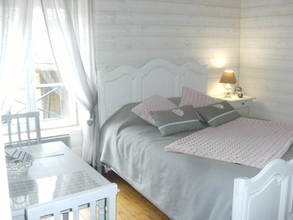 Jolie Chambre Dans Ancien Corps De Ferme Bed & Breakfast Bellengreville  Екстериор снимка